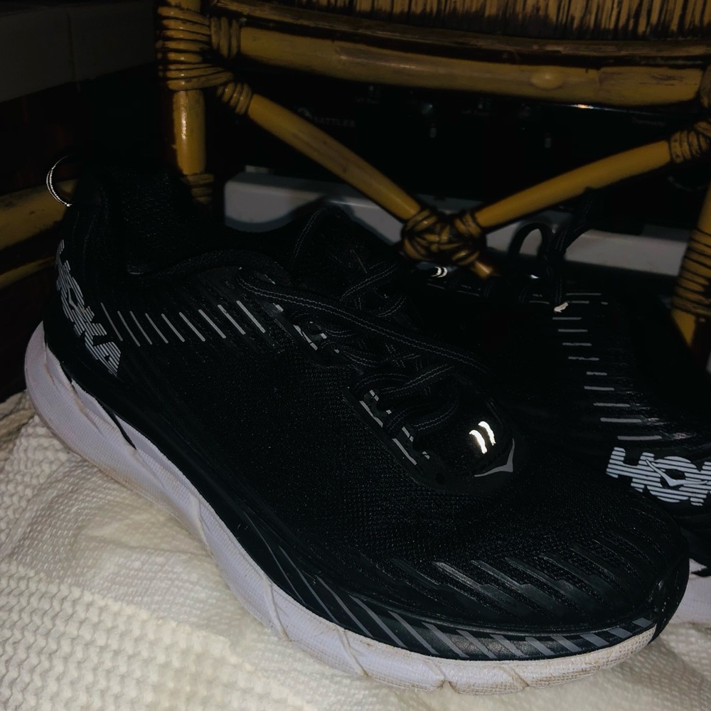 Hoka One One CLIFTON 5 
Size 7.5 - Picture 4 of 12